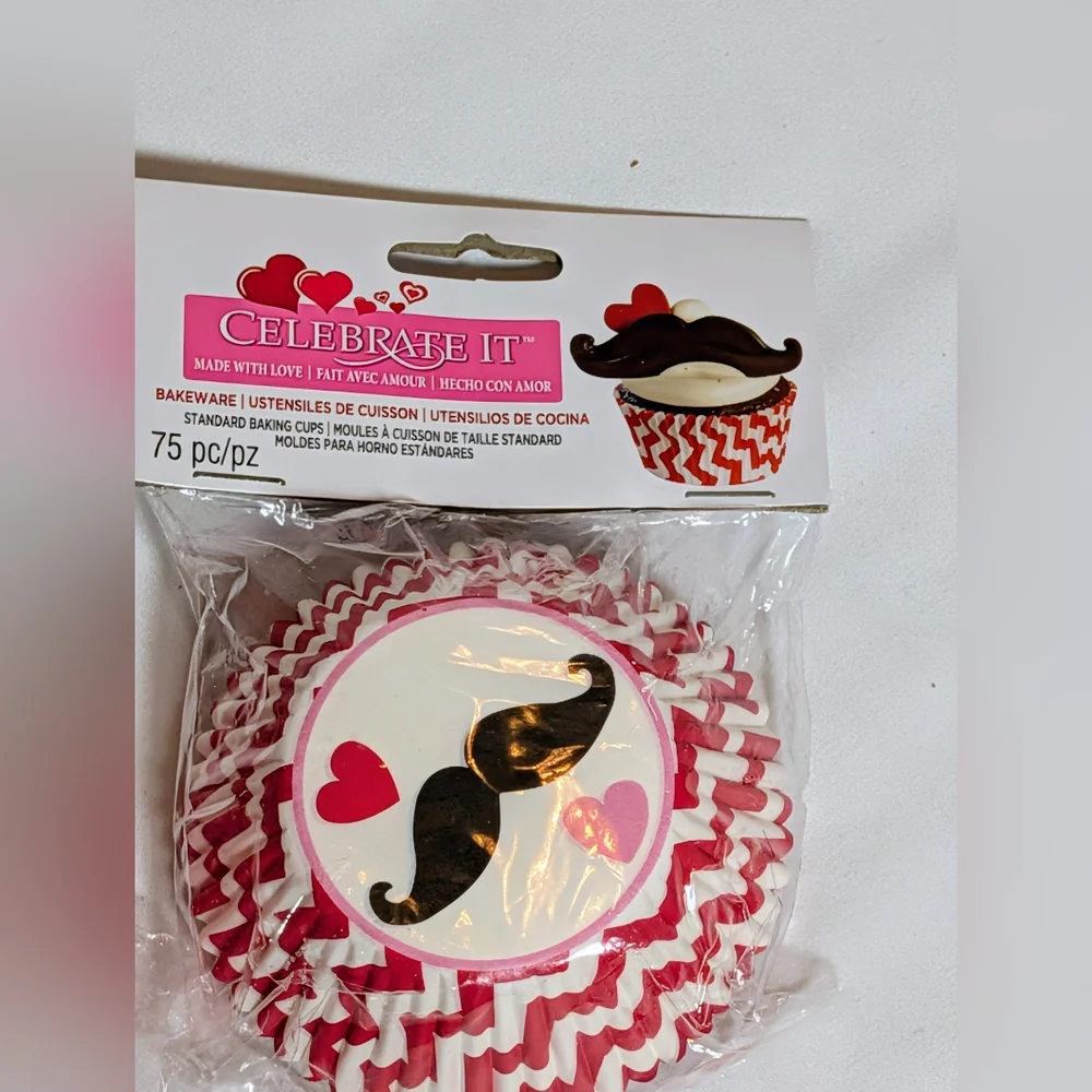 🧁 Valentine Cupcake Liners Bundle – Celebrate It ❤️